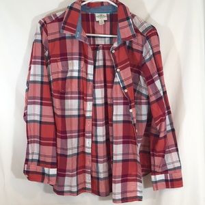 Women’s Plaid Lightweight Button Down Shirt